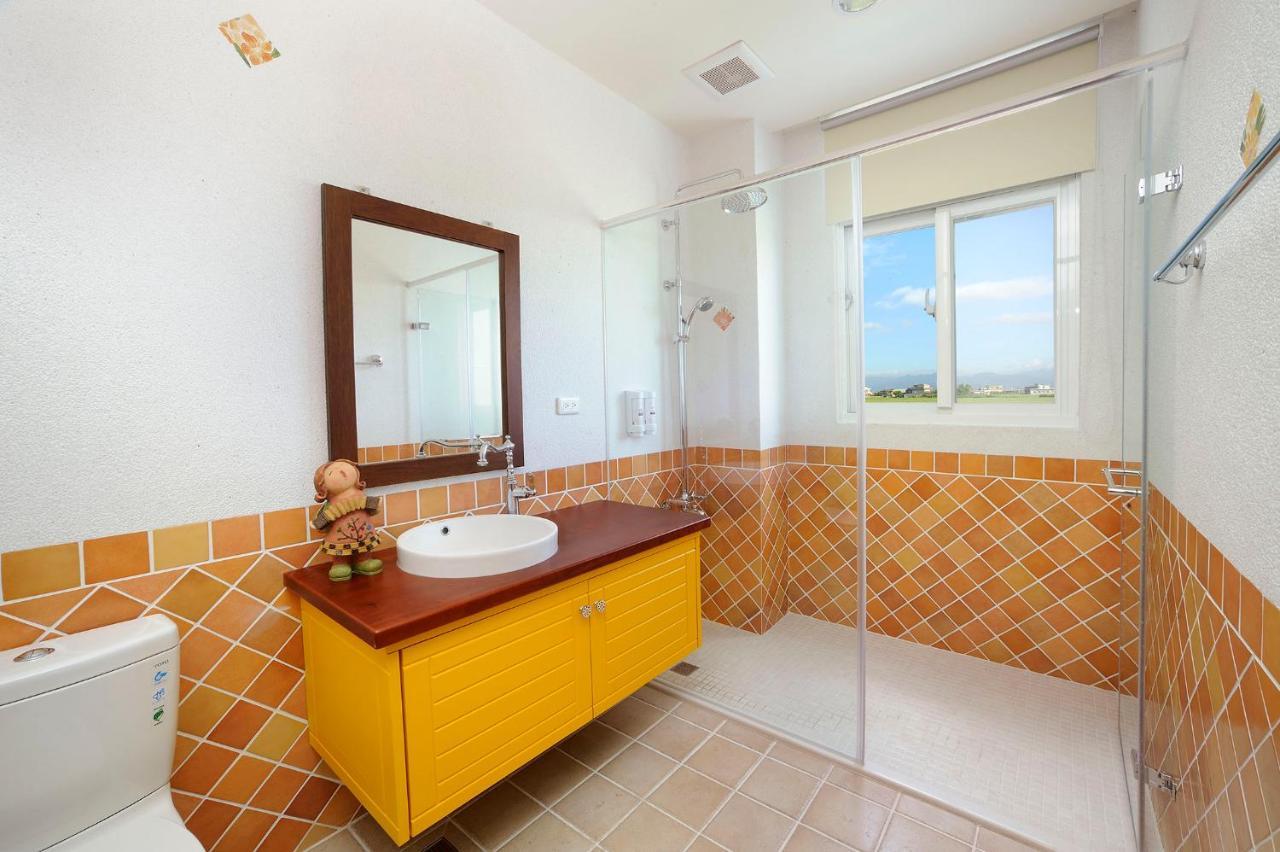 ซันแลกซ์ บีแอนด์บี Apartment Yilan ภายนอก รูปภาพ
