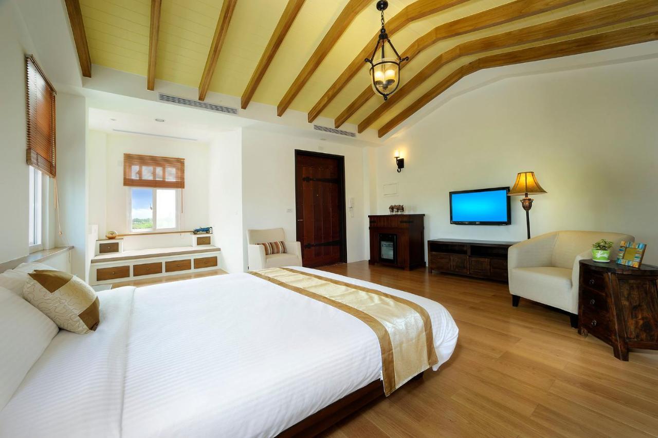 ซันแลกซ์ บีแอนด์บี Apartment Yilan ภายนอก รูปภาพ