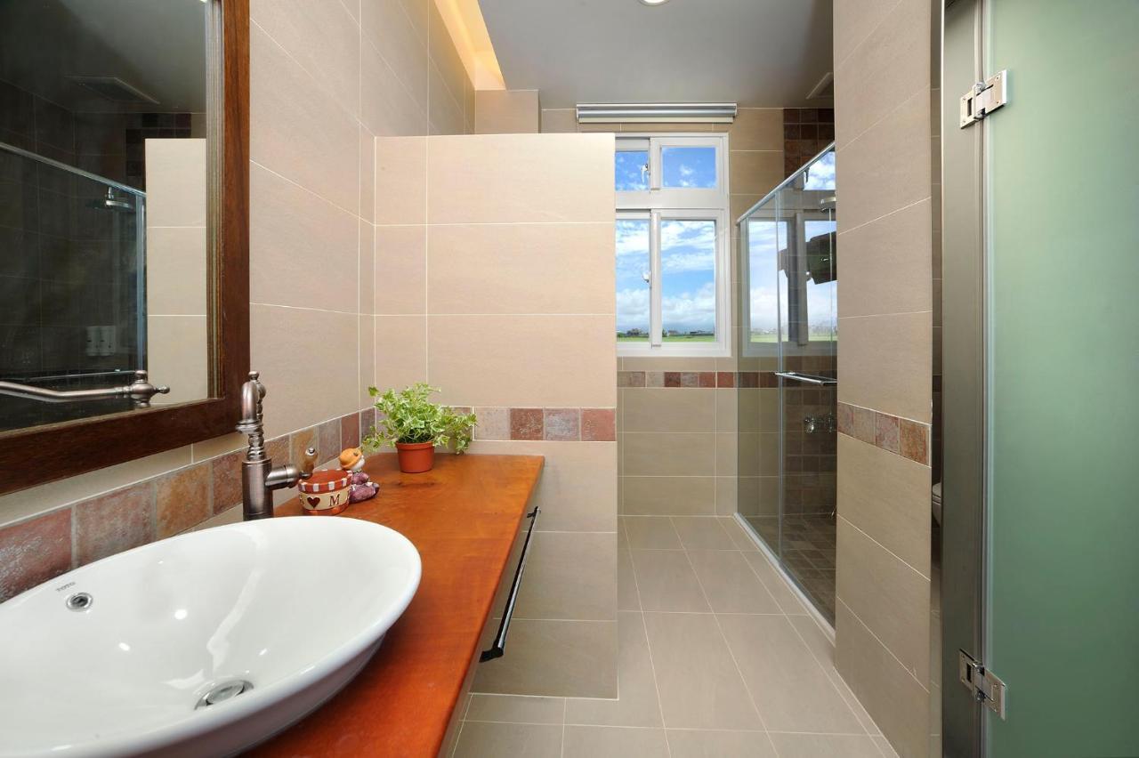 ซันแลกซ์ บีแอนด์บี Apartment Yilan ภายนอก รูปภาพ